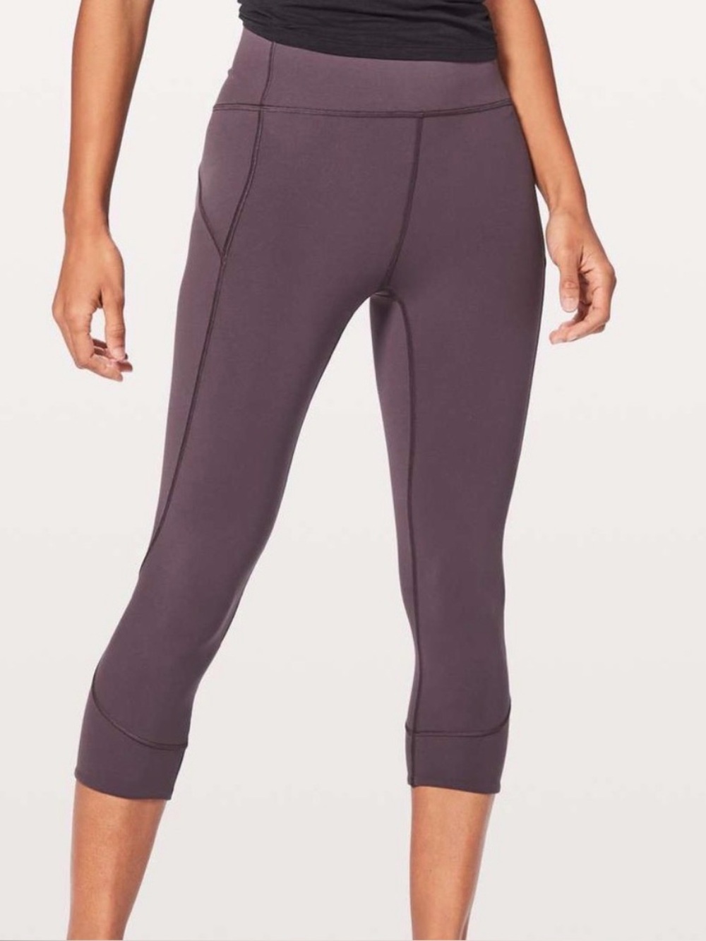 Lululemon in movement capri leggings